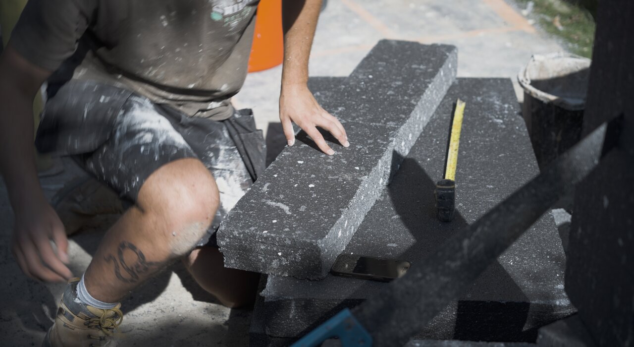 Retrofit vs New Build: The Best External Wall Insulation Approach in the UK 