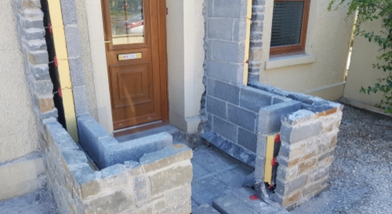 Cavity Walls vs Single Leaf Walls - How to Recognise Which One You Have